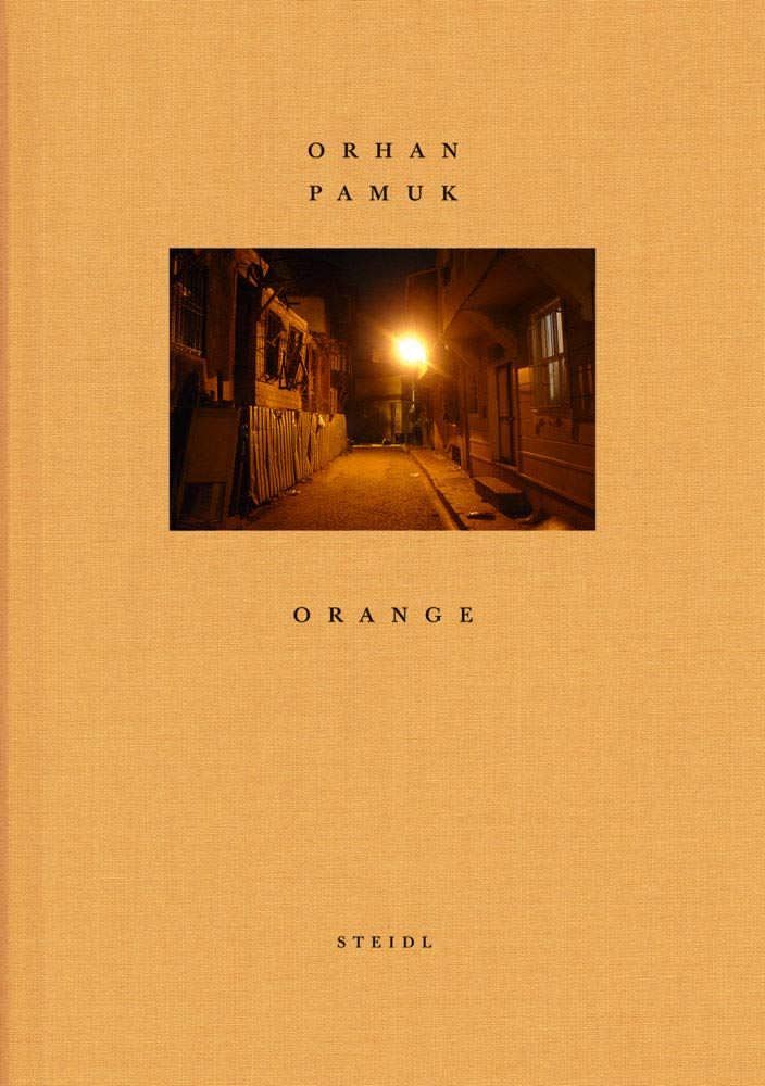 <p>Fig. 4 Copertina del volume di Orhan Pamuk, <em>Orange</em> (Steidl 2020)</p>