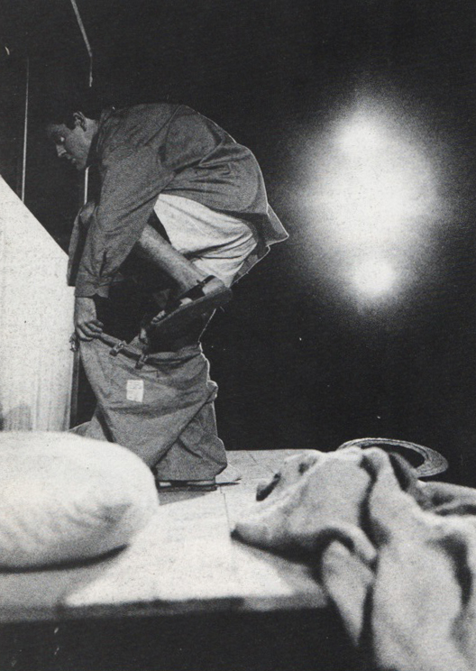 Foto di scena Atto senza parole II di Samuel Beckett, Festival Beckett a Prima Porta, 1965, in La Zattera di Babele 1981-1991, La Zattera di Babele, 1991
