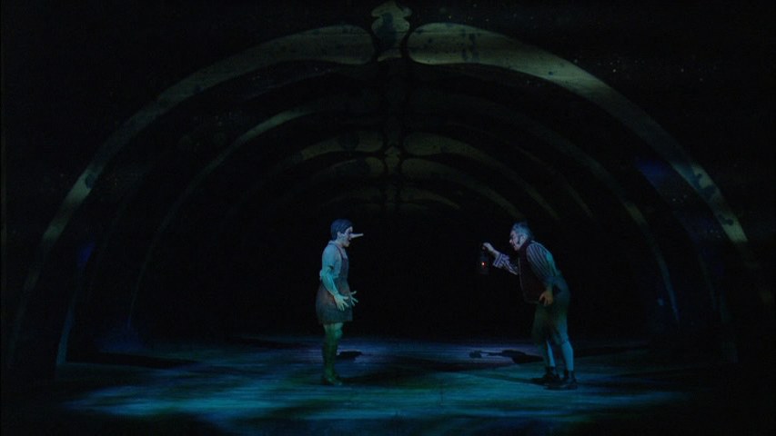 Fig. 7. L&rsquo;agnizione nel ventre della balena (Sadler&rsquo;s Wells Theatre di Londra, 2008)

