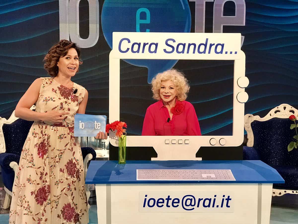 Fig. 1 Sandra Milo nella trasmissione Io e te in onda nell&rsquo;estate 2019, in fascia pomeridiana, su Rai 1
