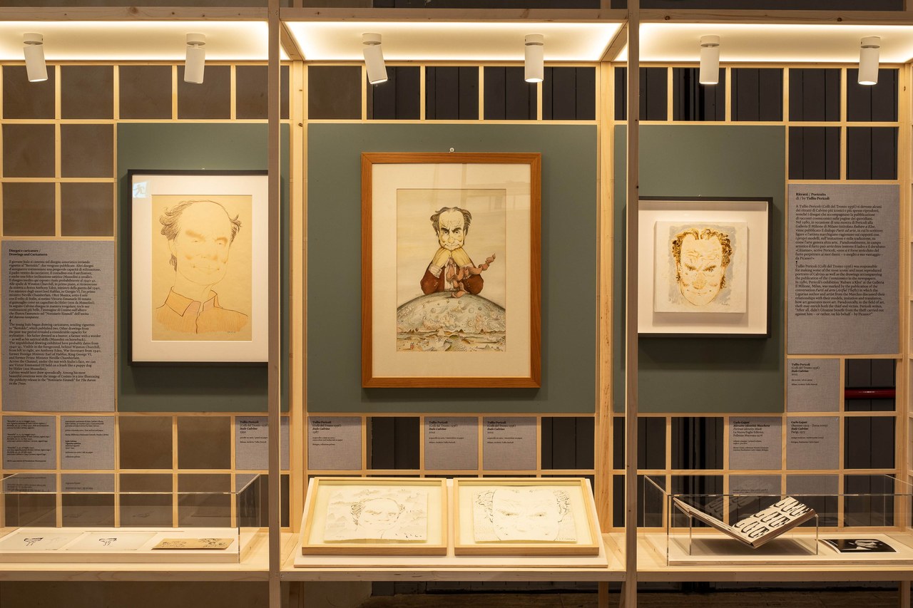 Fig. 2 Allestimento della mostra Favoloso Calvino, a cura di Mario Barenghi (Roma, Scuderie del Quirinale, 13 ottobre 2023-4 febbraio 2024). Foto di &copy;Alberto Novelli &copy;Electa
