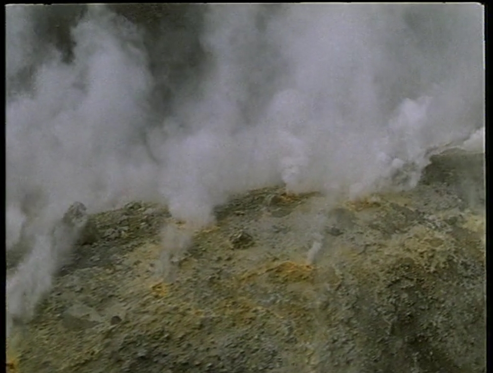 fig. 7 Michelangelo Antonioni, Noto, Mandorli, Vulcano, Stromboli, Carnevale, 1992, Screenshot da terzi
