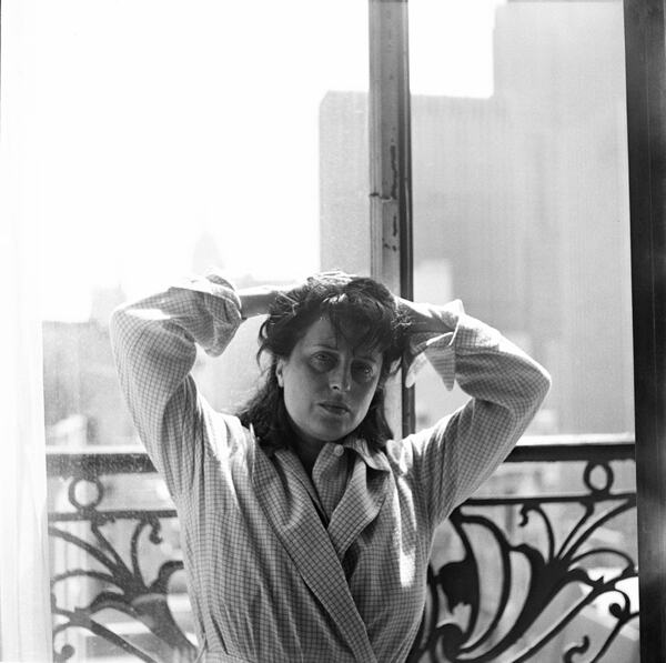 Fig. 1 Anna Magnani nel suo albergo a New York. Fotografata da Tony Vaccaro, 1953
