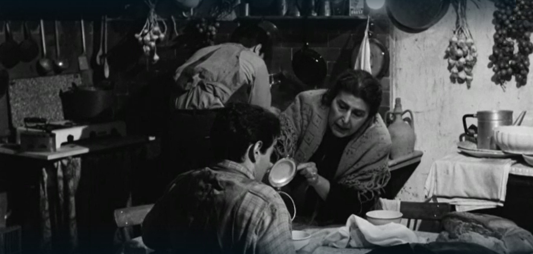 Fig.2 | Rosaria Parondi in Rocco e i suoi fratelli (1960) [Screenshot da terzi dal film]

