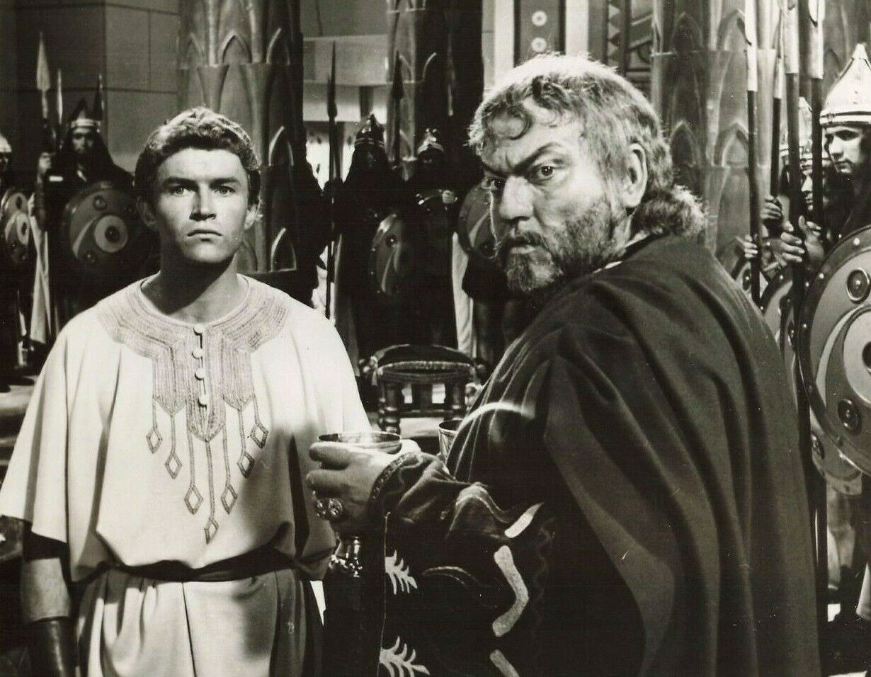 Fig. 1 Orson Welles a destra nella parte di Saul in Davide e Golia (1960) di Ferdinando Baldi e Richard Pottier
