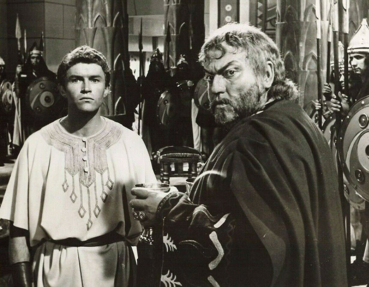 Fig. 1 Orson Welles a destra nella parte di Saul in Davide e Golia (1960) di Ferdinando Baldi e Richard Pottier
