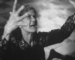 fig. 6 Richiesta di grazia, fotogramma da Il male di san Donato (1965) di Luigi Di Gianni
