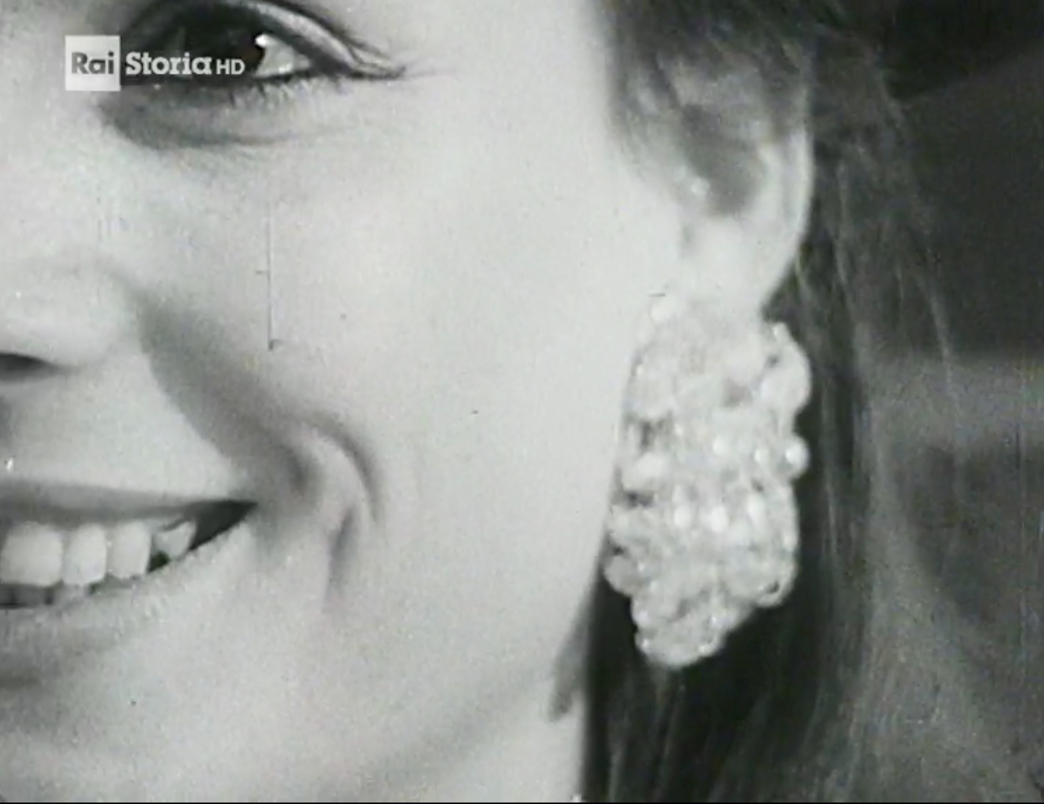 fig. 2 Virgilio Sabel, Viaggio nel Sud, RAI, sigla, 1958. Screenshot da terzi
