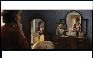 Fig. 3: Screenshot da terzi del film Voce umana (2014), regia di Edoardo Ponti.
