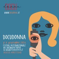 Logo DocuDonna, Festival Internazionale del documentario a regia femminile, edizione 2021, https://www.docudonna.it/it/2021-edition/.
