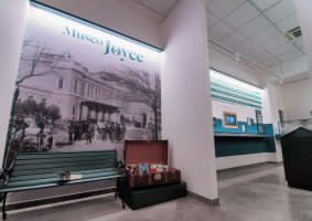 Fig. 2 La sezione del Museo LETS di Trieste dedicata al Museo Joyce. Foto di &copy;Milo&scaron; Ciuk &copy;Museo LETS
