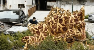 Il divano rococ&ograve; e il &lsquo;gioco&rsquo; delle vedette
