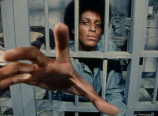 Fig.1 | Barbara O. Jones in Child of Resistance (1973) di Haile Gerima. [Screenshot da terzi del film. Courtesy of Negodgwad Production.]
