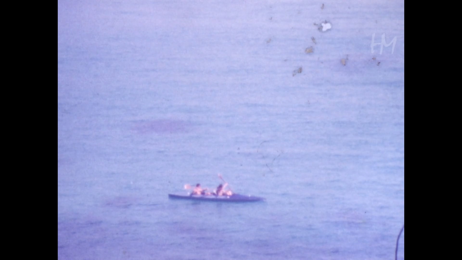 fig. 8 Un frame della clip Gli argonauti, Fondo Simone Schicchi, Cefal&ugrave; (PA), 1976, Super8, HMSCHISIM-0011, Home Movies - Archivio Nazionale del Film
