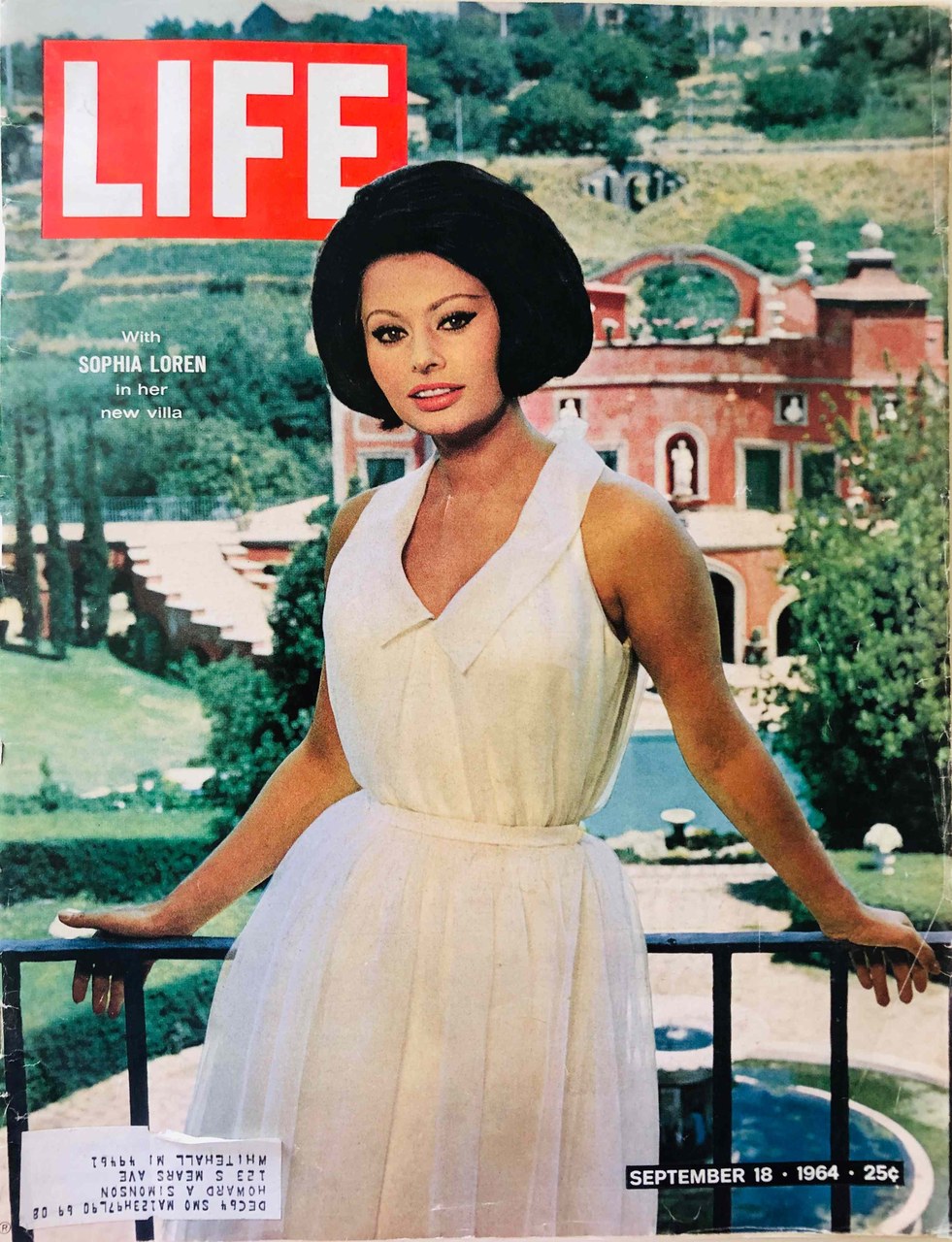 Fig. 2 Hamblin Dora Jane, &lsquo;Carlo and Sophia&rsquo;, Life, 57, 12, 18/09/1964. Cover
