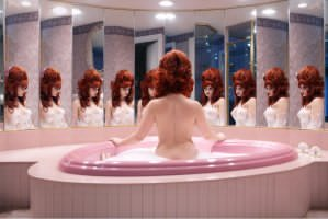 Fig. 1 Juno Calypso, The Honeymoon suite, 2015 (serie The Honeymoon)
