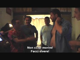Una scena di&nbsp;Gomorra. Cinque storie brevi, di Melania Cacucci (2008)
