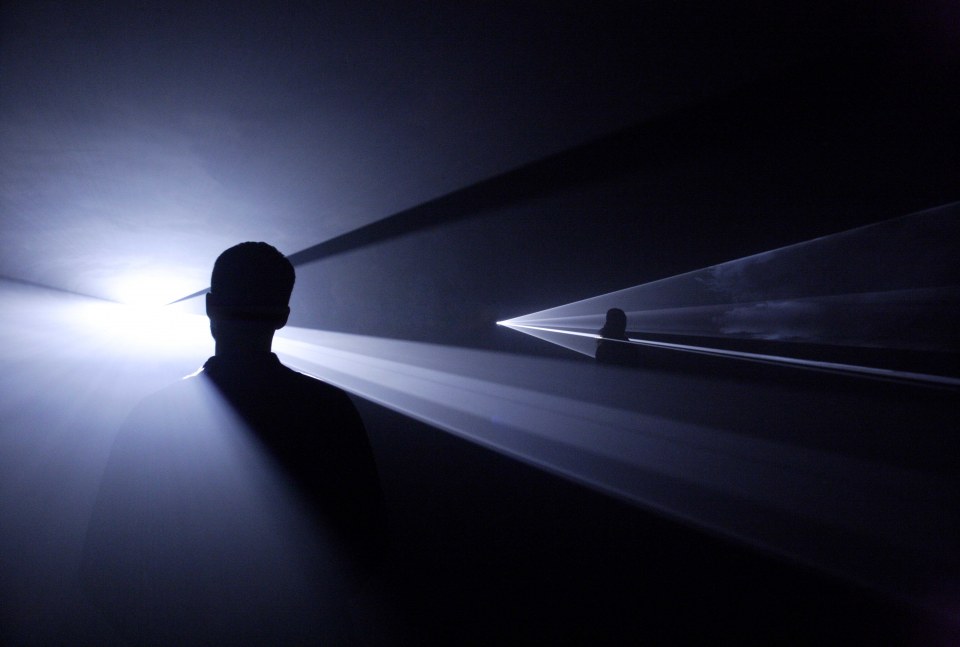 Anthony McCall, You and I, Horizontal (III) 2007 Anthony McCall, You and I, Horizontal (III) 2007