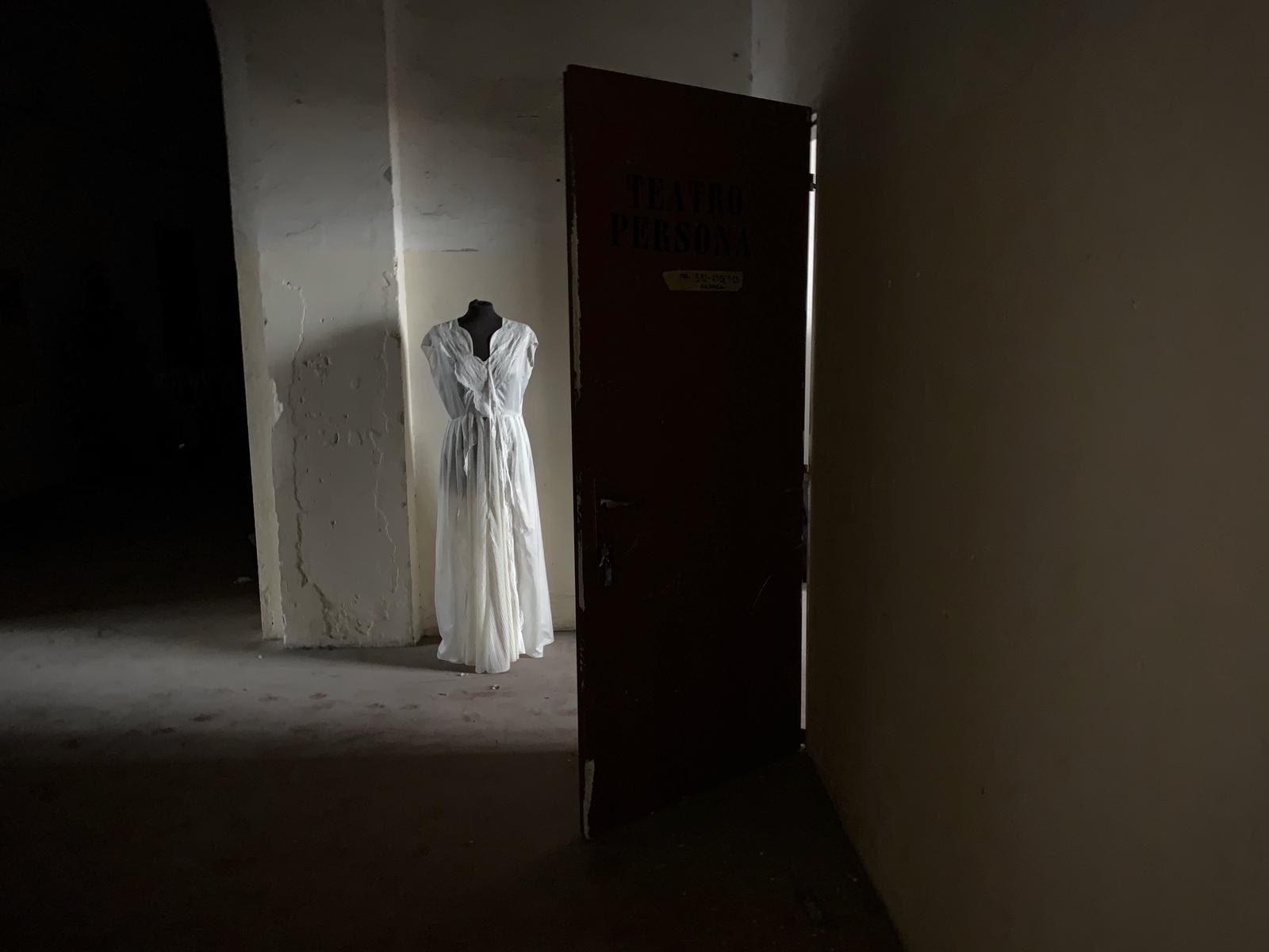 Manichino, momento in fase di trasloco della compagnia, ottobre 2020, foto di Alessandro Serra