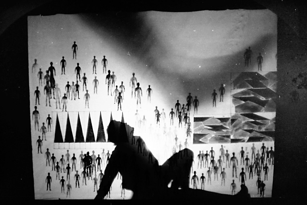 Mario Ricci, I viaggi di Gulliver, 1966, scenografia di Renato Mambor