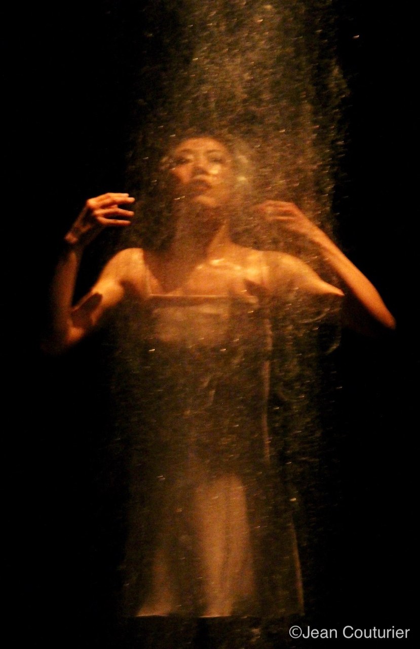 Izumi, 2019 ©KARAS Izumi, 2019 ©KARAS
