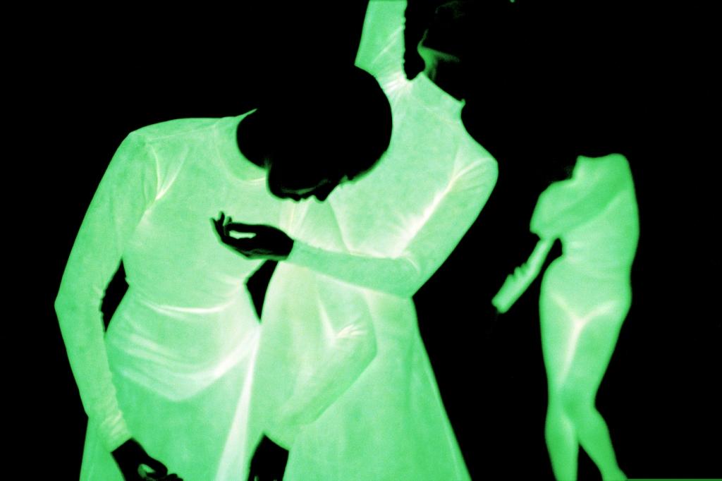 Karas, LUMINOUS, 2001 ©Dominik Mentzos Karas, LUMINOUS, 2001 ©Dominik Mentzos