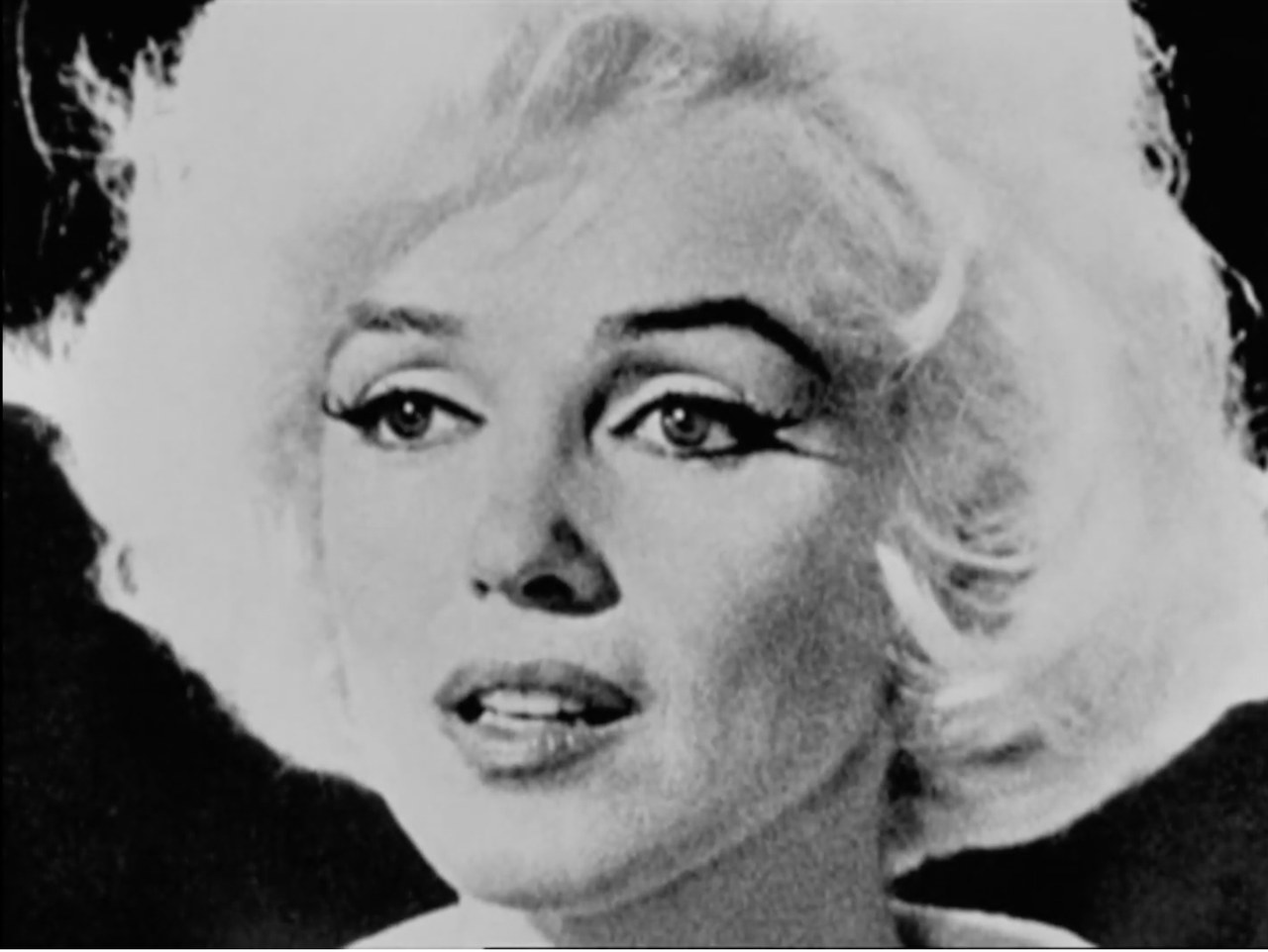  Fotogramma tratto da La rabbia (1963) di Pier Paolo Pasolini