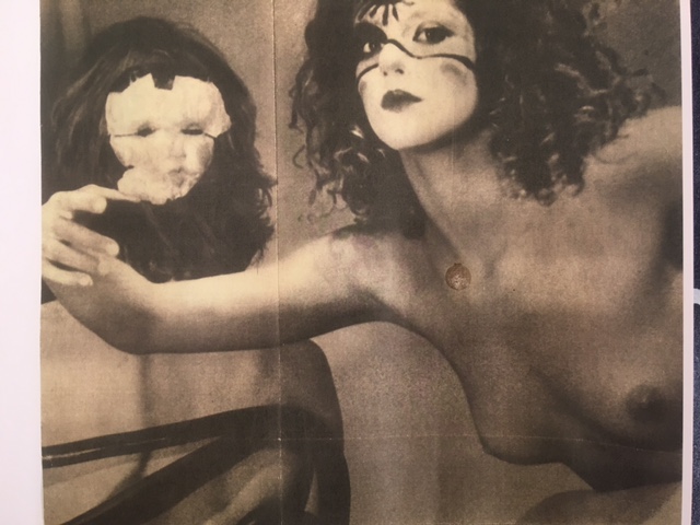 Fotografia di Rossella Or in Pirandello chi? di Memè Perlini (1973) apparsa su L'Espresso Fotografia di Rossella Or in Pirandello chi? di Memè Perlini (1973) apparsa su L'Espresso