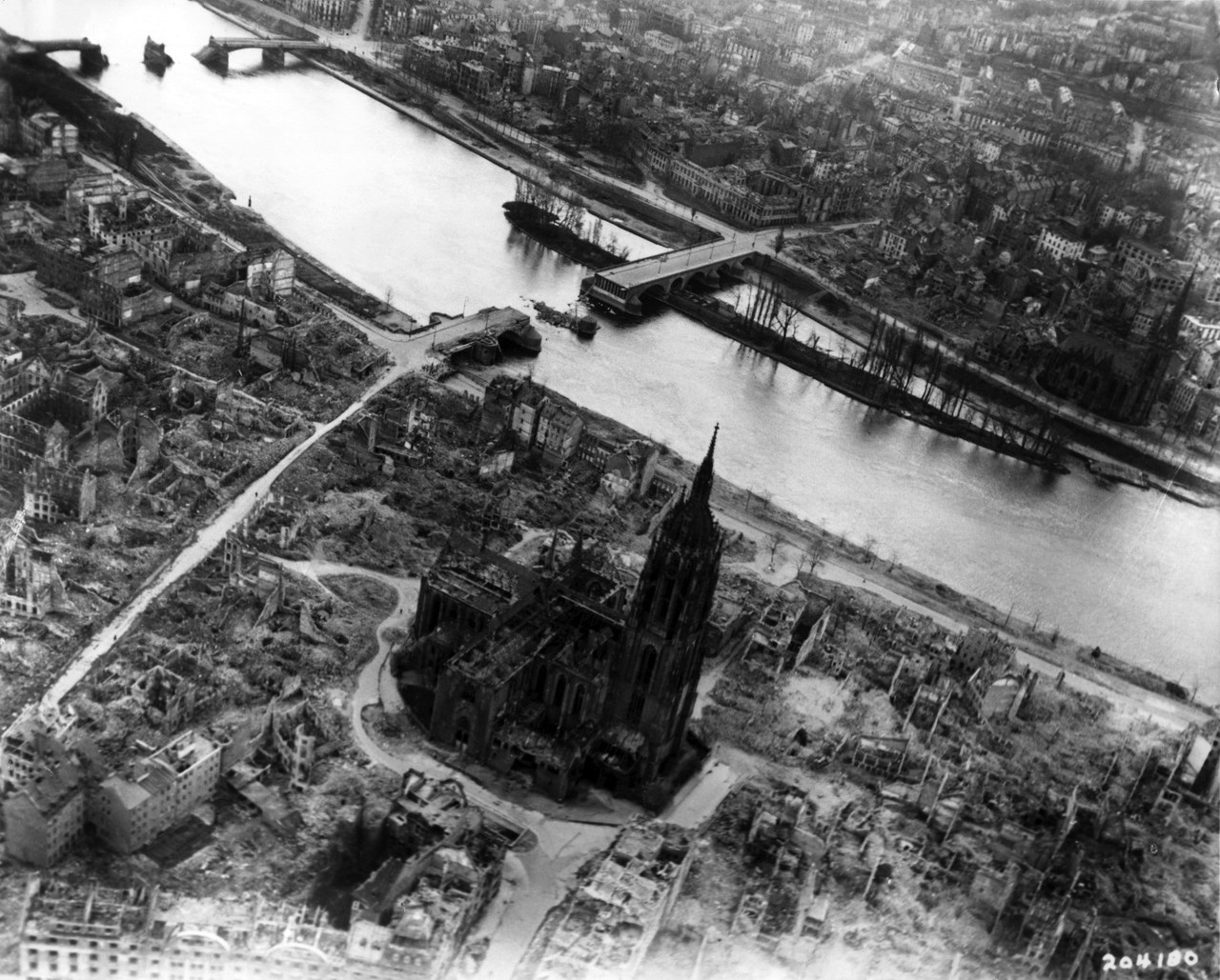Francoforte sul Meno nel 1944 Francoforte sul Meno nel 1944