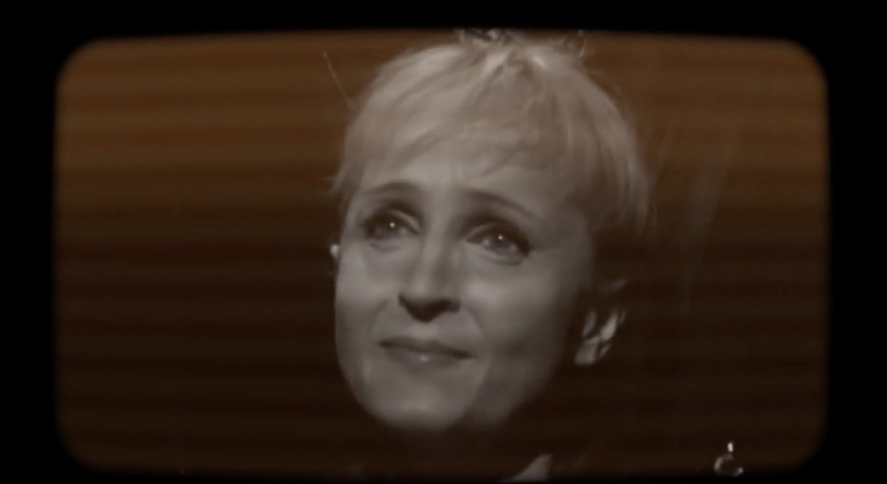 Laura Betti in un fotogramma di Omaggio a Laura Betti, di Donata Gallo (2012) Laura Betti in un fotogramma di Omaggio a Laura Betti, di Donata Gallo (2012)