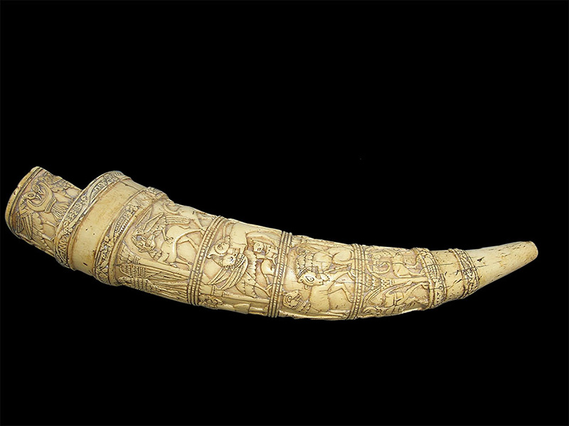 Olifante detto “Corno d’Orlando”, circa XI secolo, Tolosa, Musée Paul-Dupuy Olifante detto “Corno d’Orlando”, circa XI secolo, Tolosa, Musée Paul-Dupuy