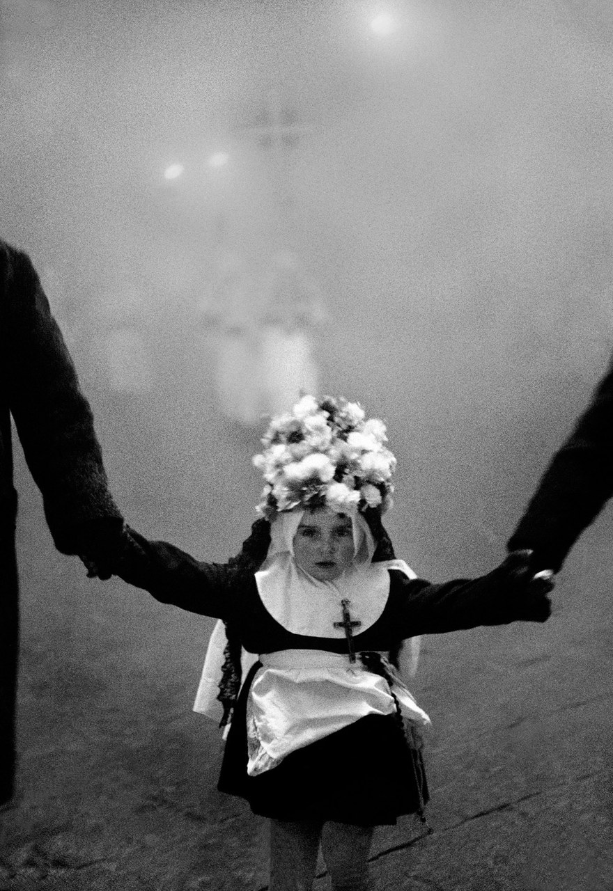 Processione del venerdì santo, Enna, 1962 © Ferdinando Scianna Processione del venerdì santo, Enna, 1962 © Ferdinando Scianna