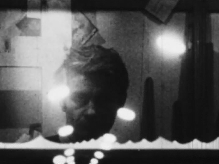  Franco Angeli, fotogramma da Enrico Castellani (1967), film in 16mm, B/N, muto, 18’. Courtesy Archivio Franco Angeli