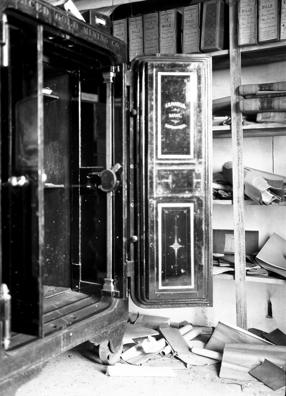 Foto EC.7.2.022, Archivio Contemporaneo del Gabinetto Vieusseux. Pubblicata in Messico come foto n. 5. Foto EC.7.2.022, Archivio Contemporaneo del Gabinetto Vieusseux. Pubblicata in Messico come foto n. 5.