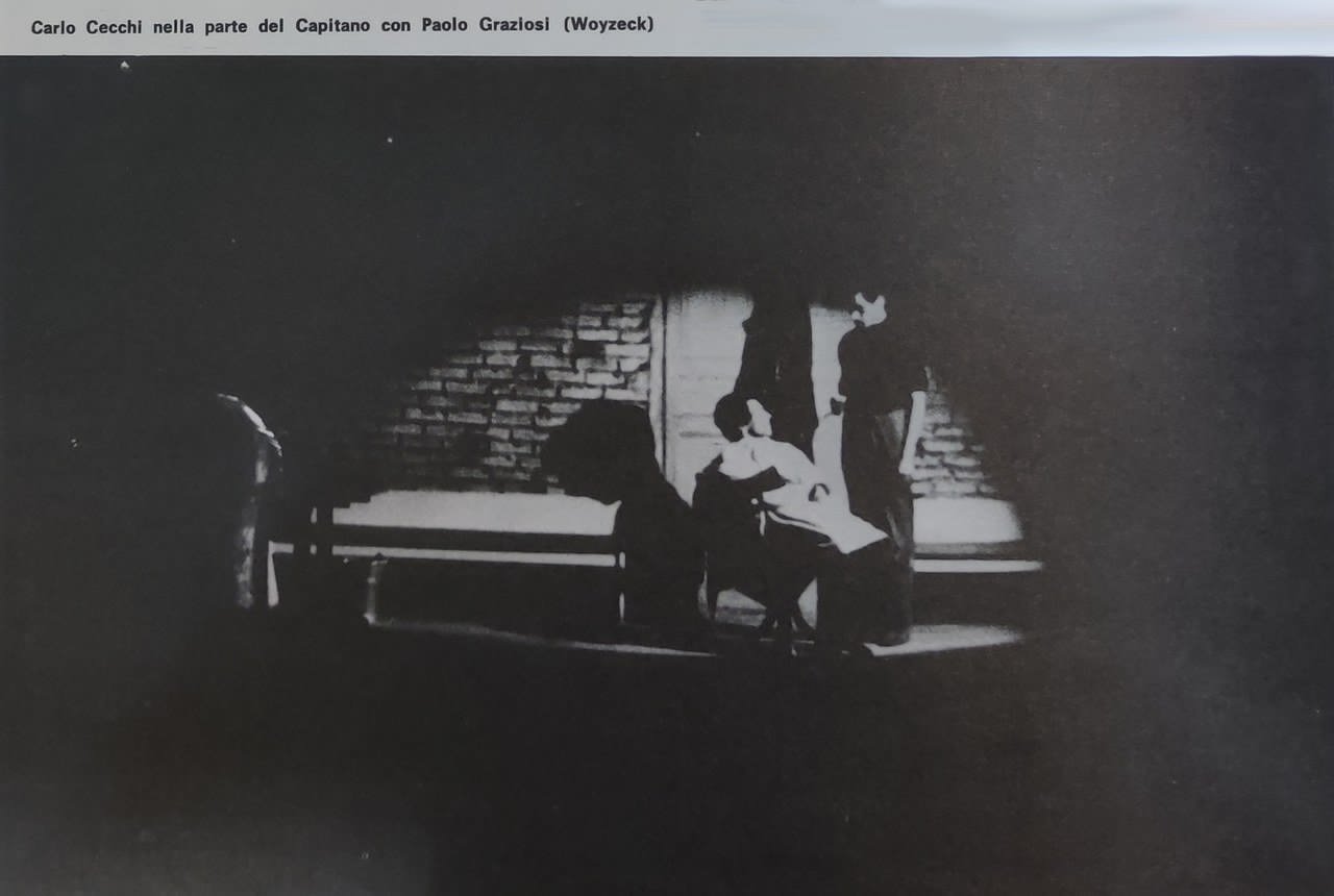 Fotografia di scena, Woyzeck di Carlo Cecchi, in Sipario, n. 276, aprile 1969 Fotografia di scena, Woyzeck di Carlo Cecchi, in Sipario, n. 276, aprile 1969