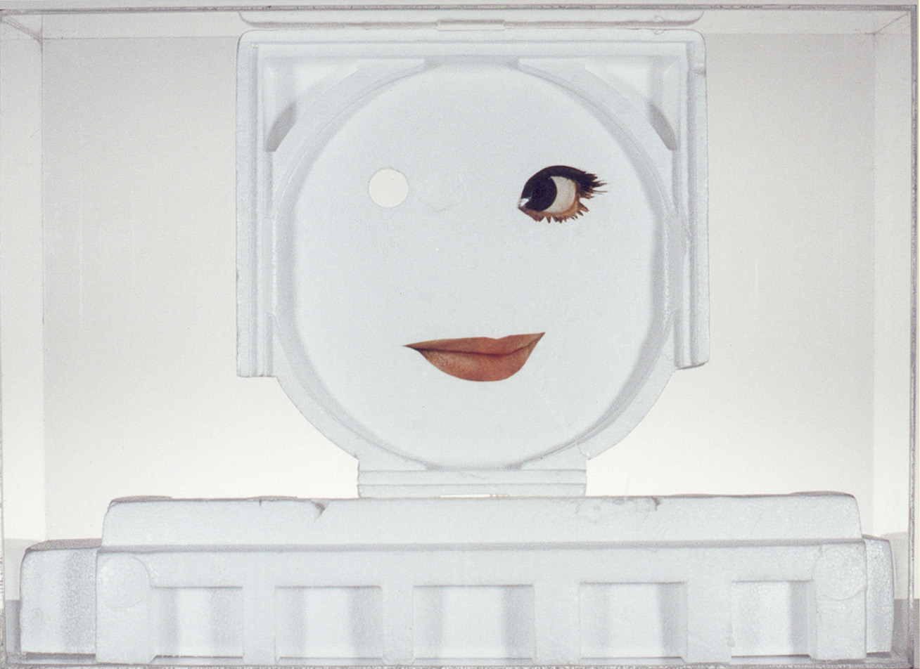 Tomaso Binga, Autoritratto, 1971, polistirolo collage e plexiglass