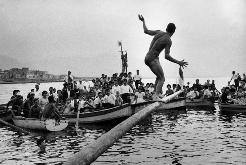 Festa dell’Assunta, Aspra (Bagheria), 1964 © Ferdinando Scianna