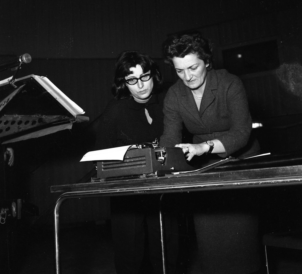 Anna Magnani e Suso Cecchi D’Amico, Fondo Gastone-Bosio, Archivio Museo dell’Attore, Genova Anna Magnani e Suso Cecchi D’Amico, Fondo Gastone-Bosio, Archivio Museo dell’Attore, Genova