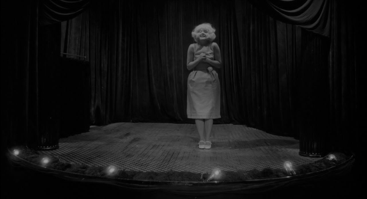  Eraserhead, Lady in the radiator