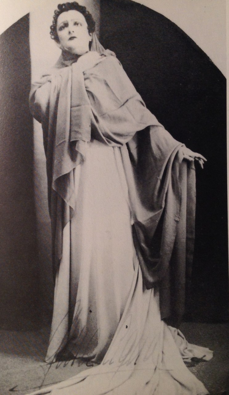  Gina Cigna in una foto di scena nei panni di Norma © Museo Bellini di Catania