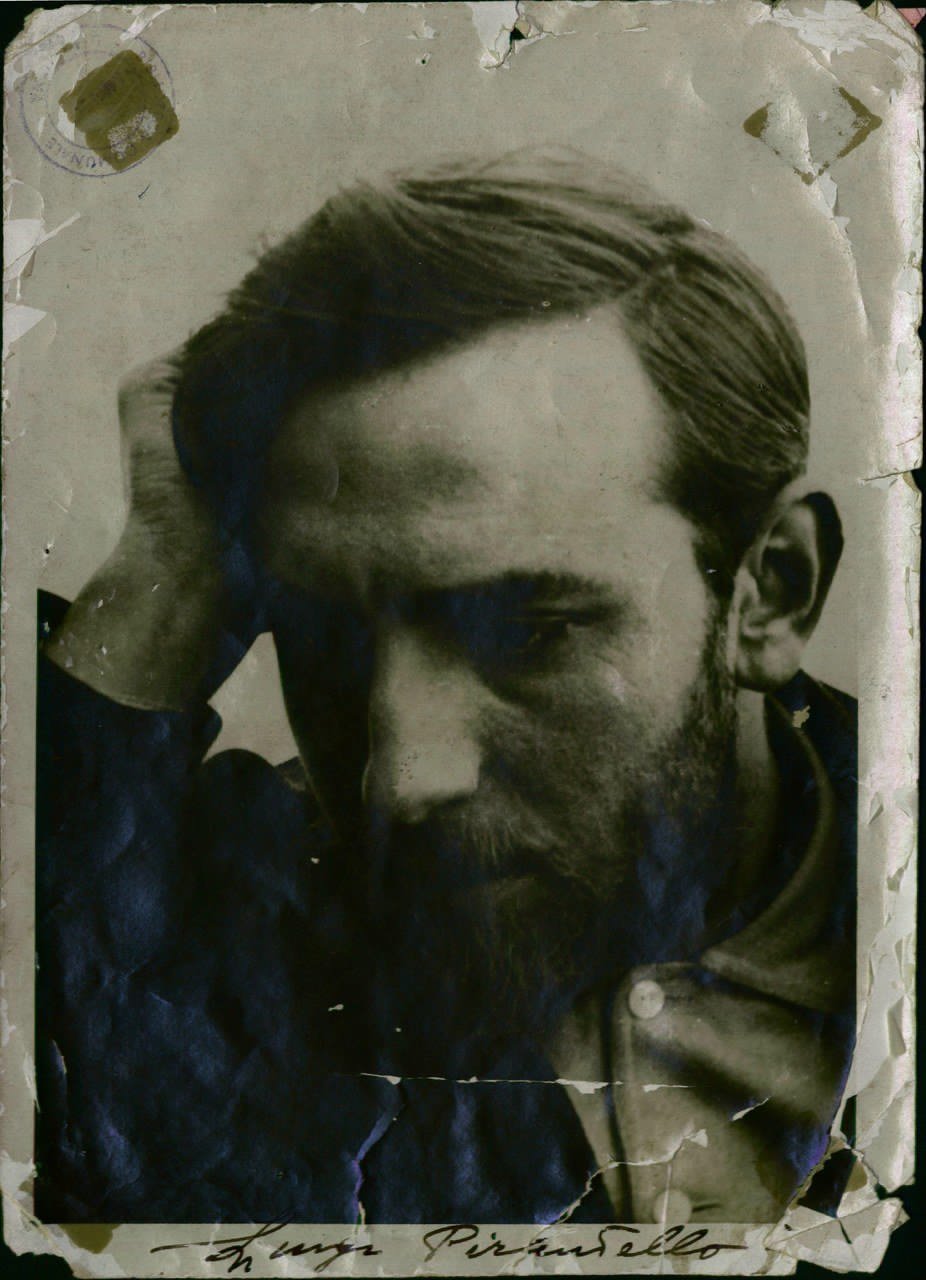 Luigi Pirandello, 180x129, n. 3977/2 Luigi Pirandello, 180x129, n. 3977/2