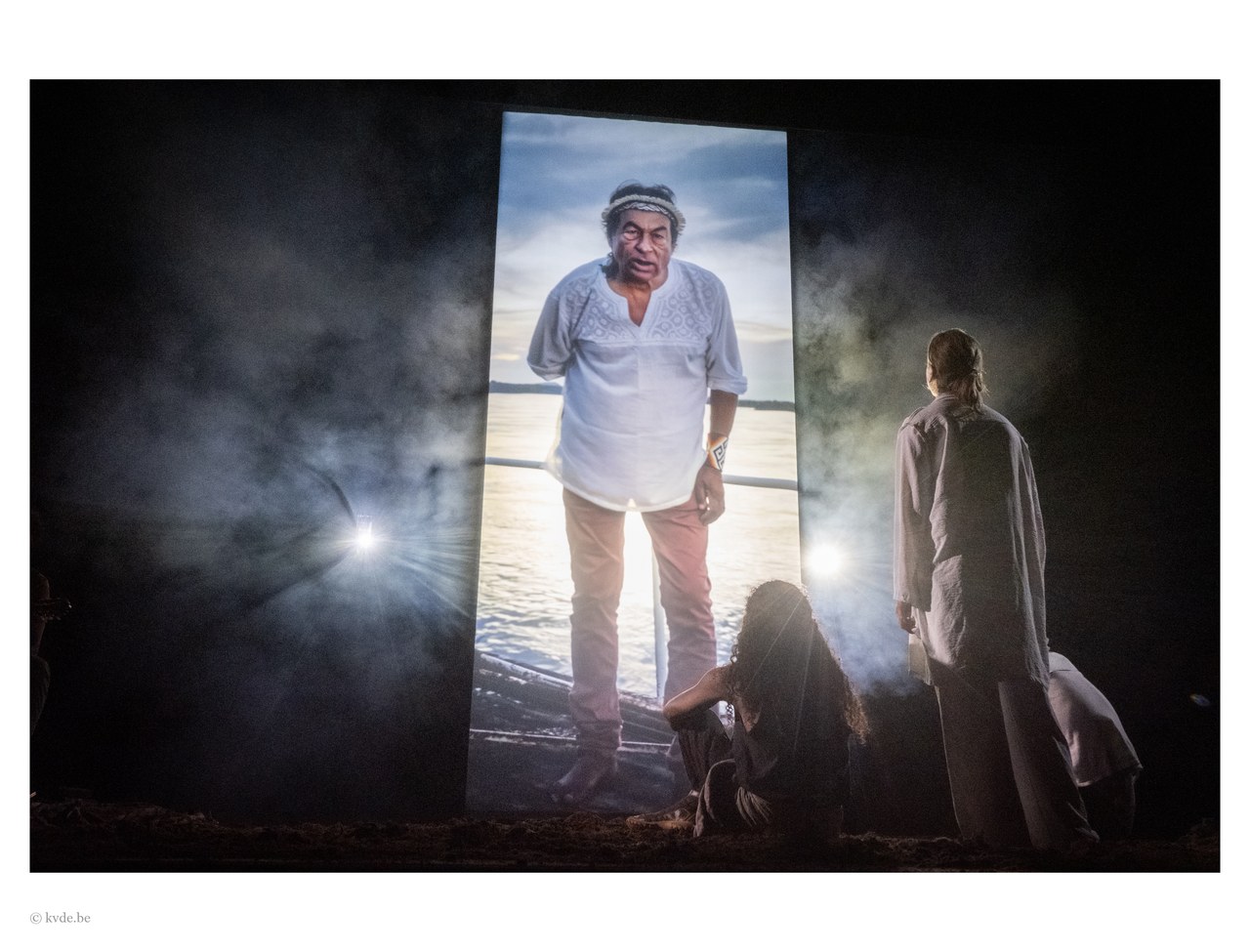 Antigone in Amazzonia, directed by Milo Rau, 2023, Ph Kurt van Derelst © Nt Gent Antigone in Amazzonia, directed by Milo Rau, 2023, Ph Kurt van Derelst © Nt Gent