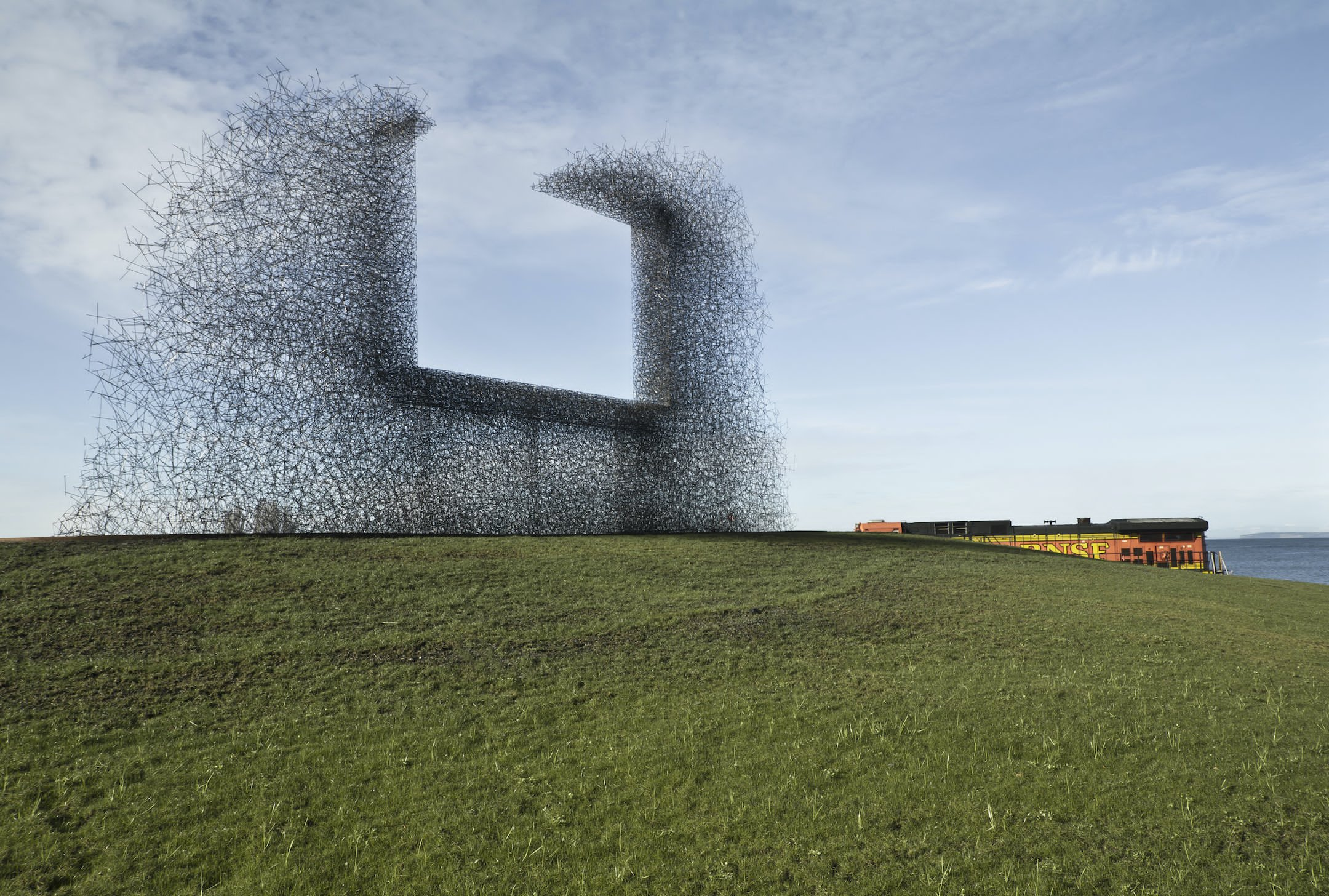  Lead Pencil Studio, Non-Sign II, 2009, installazione in tubi d’acciaio, US/Canada Border, Washington, Blaine. Courtesy: Non-Sign II - image courtesy of Lead Pencil Studio: Annie Han + Daniel Mihalyo