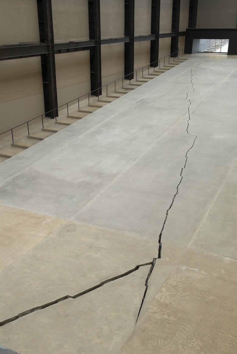 Doris Salcedo, Shibboleth, installation, 641 × 468 mm, London, Tate Modern Gallery, 2007. Courtesy: Doris Salcedo, Shibboleth, Tate Modern Turbine Hall, 9 October 2007 – 24 March 2008: © the artist. Photo ©Stephen White. Courtesy White Cube Doris Salcedo, Shibboleth, installation, 641 × 468 mm, London, Tate Modern Gallery, 2007. Courtesy: Doris Salcedo, Shibboleth, Tate Modern Turbine Hall, 9 October 2007 – 24 March 2008: © the artist. Photo ©Stephen White. Courtesy White Cube