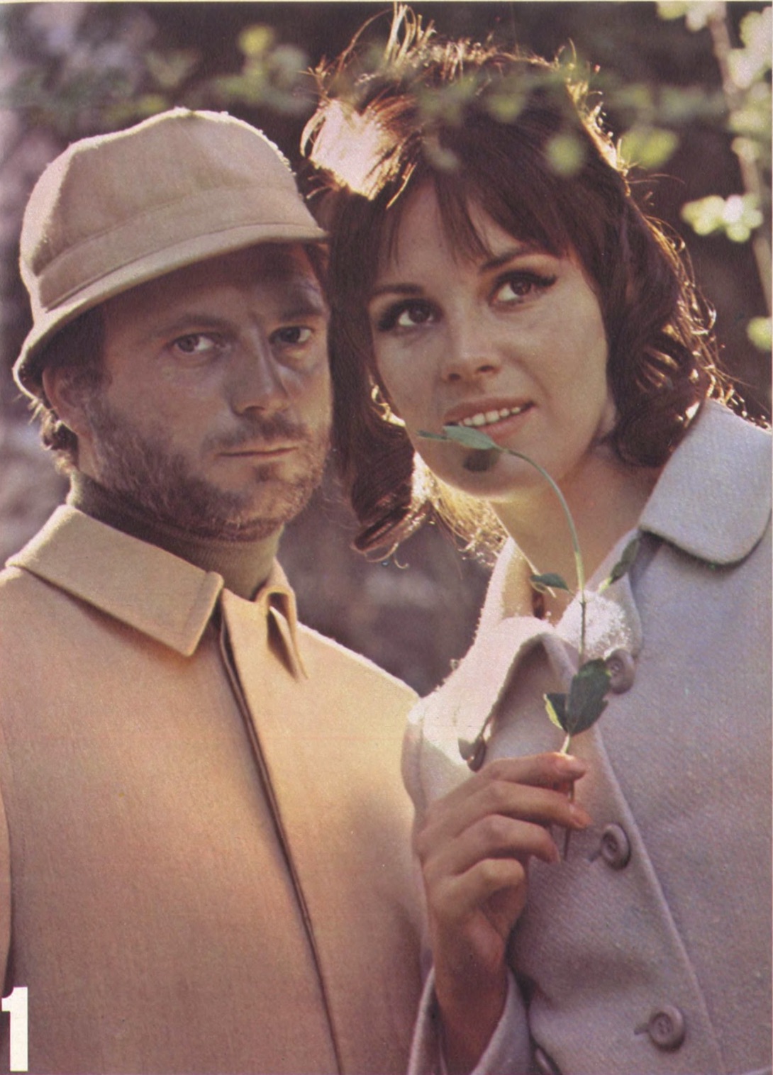 Franco Interlenghi e Antonella Lualdi posano in un servizio fotografico per la rivista Playmen, 1968 Franco Interlenghi e Antonella Lualdi posano in un servizio fotografico per la rivista Playmen, 1968