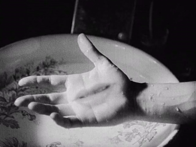 Frame dal film Le Sang d’un poèt, Cocteau, 1932