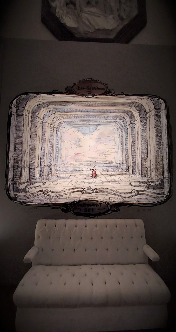Installazione all’ingresso del Museo Zeffirelli dedicata al Don Giovanni, ph. Giovanna Santaera, settembre 2021 Installazione all’ingresso del Museo Zeffirelli dedicata al Don Giovanni, ph. Giovanna Santaera, settembre 2021